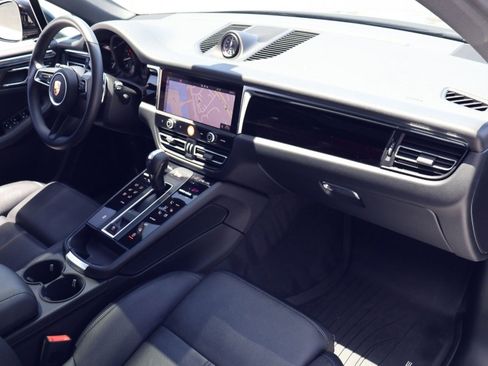 Certified 2025 Porsche Macan w/ Premium Package Plus AWD/4WD image 25