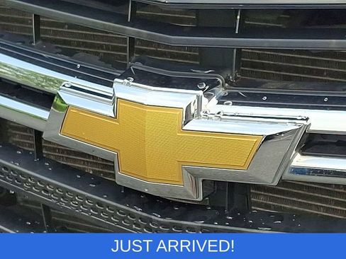 Used 2021 Chevrolet Traverse LS AWD/4WD image 28