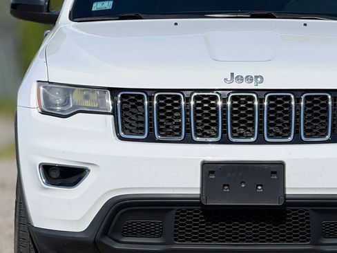 Used 2017 Jeep Grand Cherokee Laredo w/ Quick Order Package 23E image 11