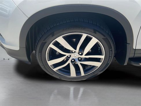 Used 2016 Honda Pilot Elite image 16