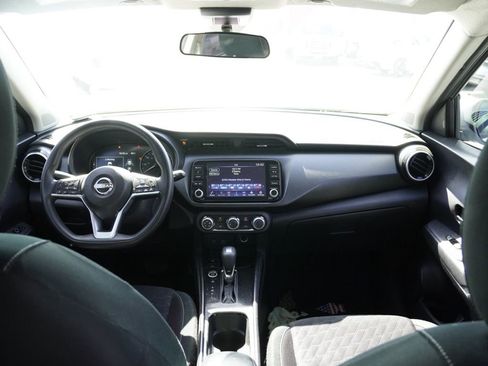 Certified 2024 Nissan Kicks SV image 17