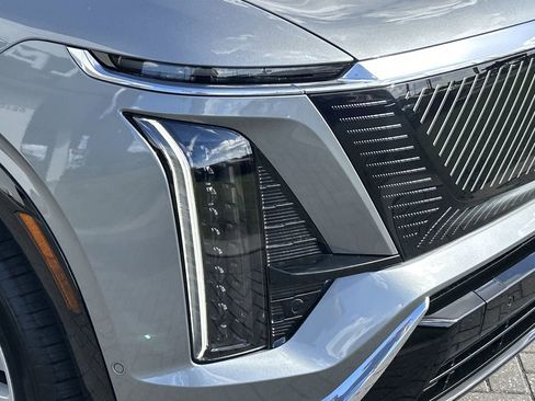 New 2026 Cadillac Vistiq Luxury image 7