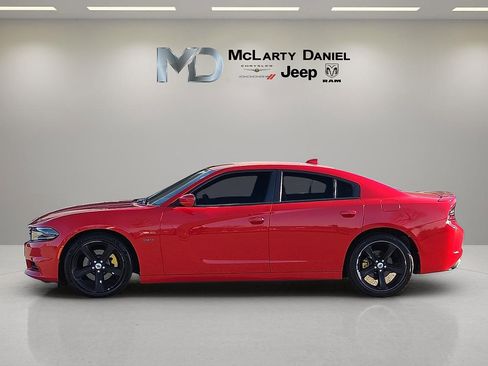 Used 2017 Dodge Charger R/T image 3