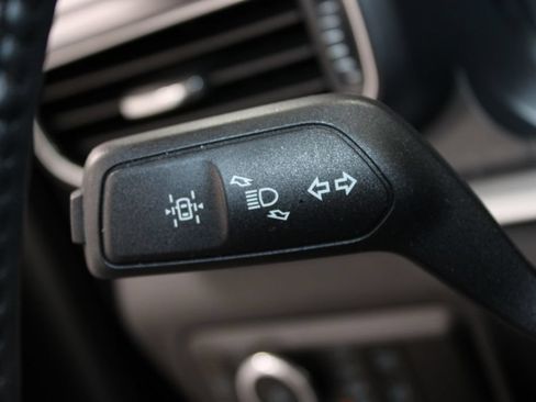 Used 2023 Ford Explorer XLT w/ Equipment Group 202A AWD/4WD image 31