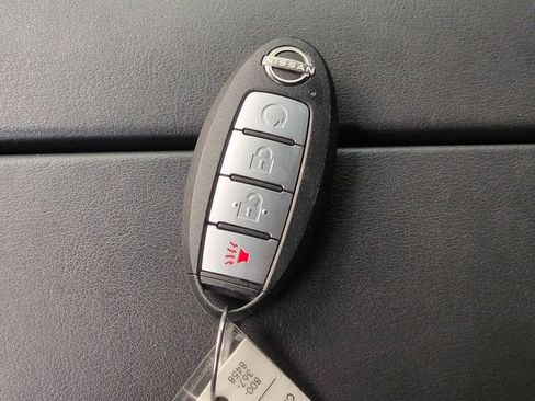 Certified 2022 Nissan Rogue SV FWD image 27