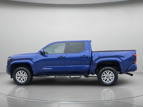 Used 2025 Toyota Tacoma SR5 RWD image 18