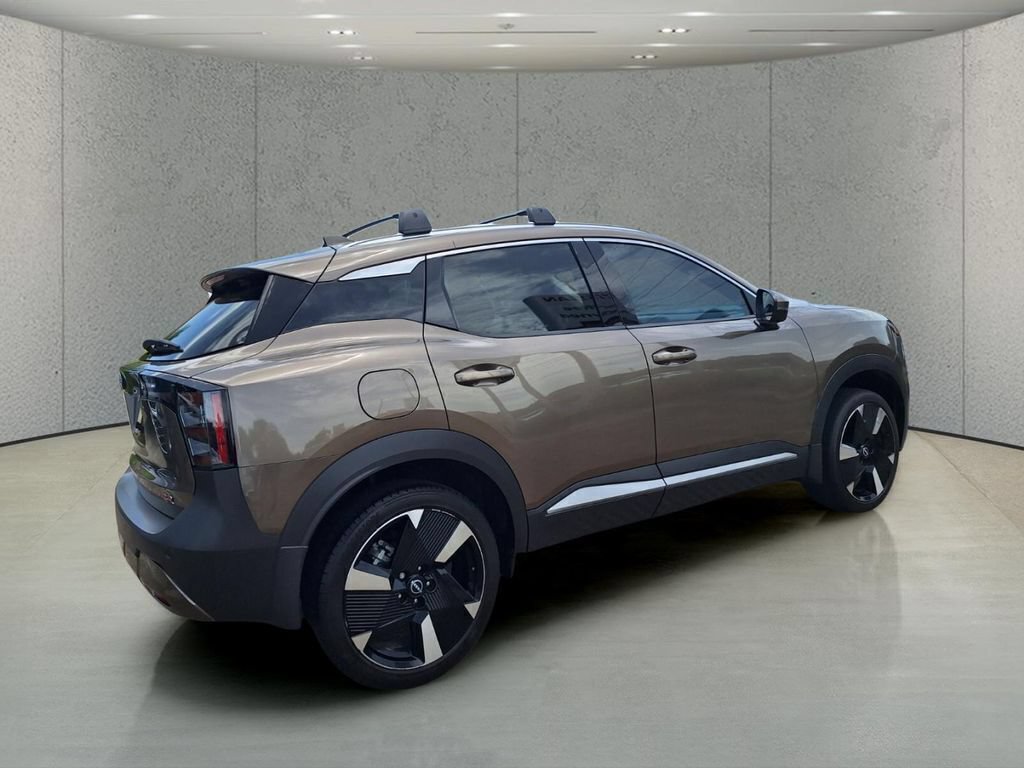 Used 2025 Nissan Kicks SR w/ SR Premium Package FWD image 5