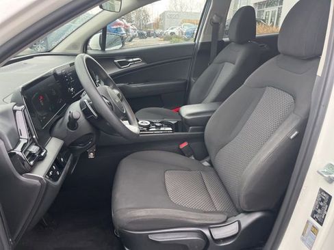 Used 2023 Kia Sportage LX image 26