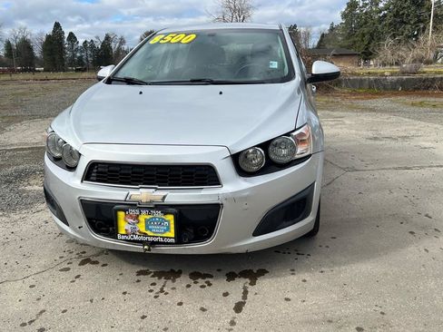 Used 2016 Chevrolet Sonic LT w/ Fun and Sun Package image 31