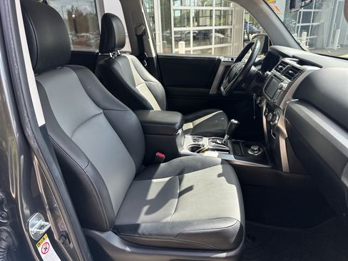 Used 2014 Toyota 4Runner SR5 Premium w/ Convenience Package AWD/4WD image 25
