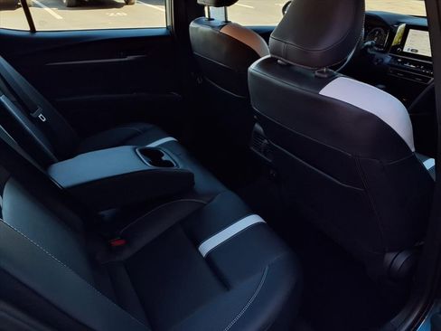 Certified 2025 Toyota Camry Hybrid image 22