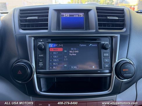 Used 2013 Toyota Highlander Plus AWD/4WD image 37