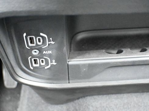 Used 2024 RAM 2500 Big Horn AWD/4WD image 22