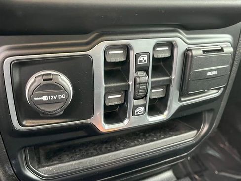 Used 2020 Jeep Wrangler Unlimited Sahara w/ Cold Weather Group image 21