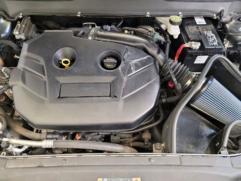 Used 2018 Ford Fusion Titanium image 30