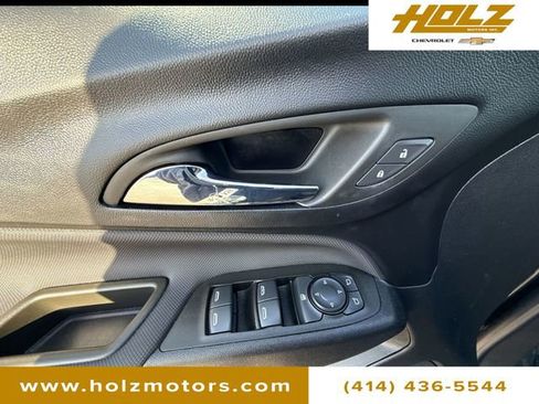 Used 2023 Chevrolet Equinox RS image 22