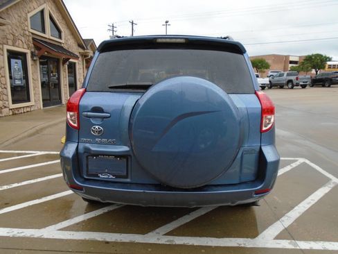 Used 2008 Toyota RAV4 Limited FWD image 6