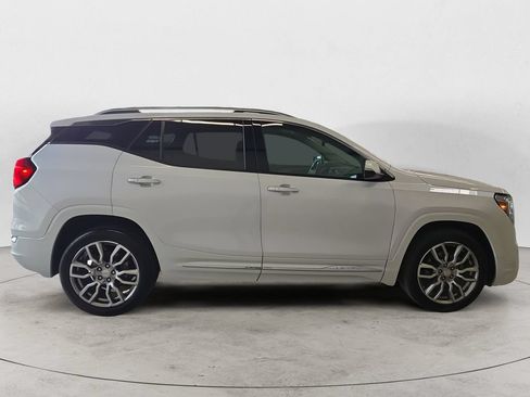 Used 2022 GMC Terrain Denali AWD/4WD image 4