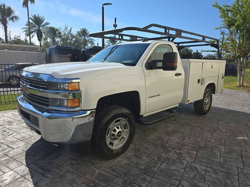 Used 2018 Chevrolet Silverado 2500 W/T w/ WT Convenience Package image 8