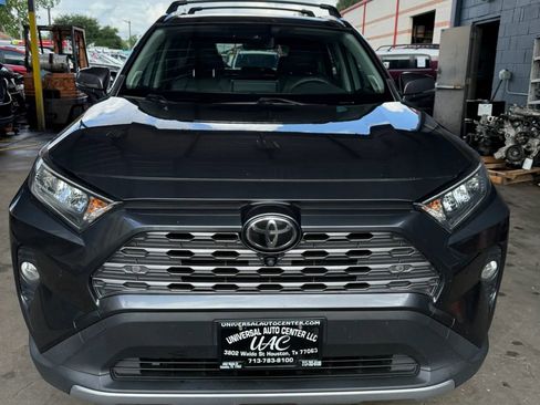 Used 2019 Toyota RAV4 Limited w/ Advanced Technology Package AWD/4WD image 2