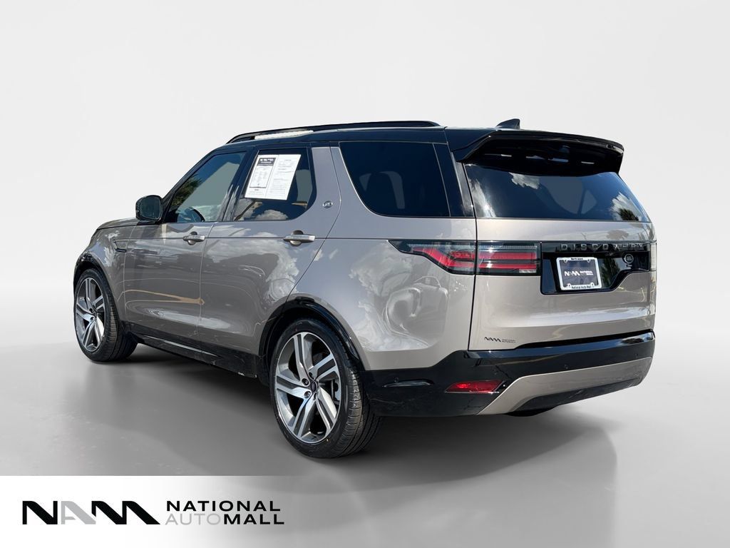 Used 2023 Land Rover Discovery HSE R-Dynamic AWD/4WD image 3