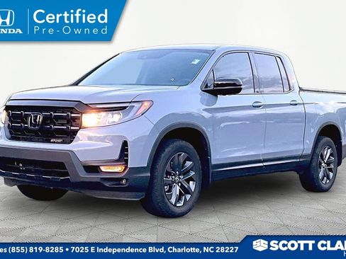 Certified 2024 Honda Ridgeline Sport image 3