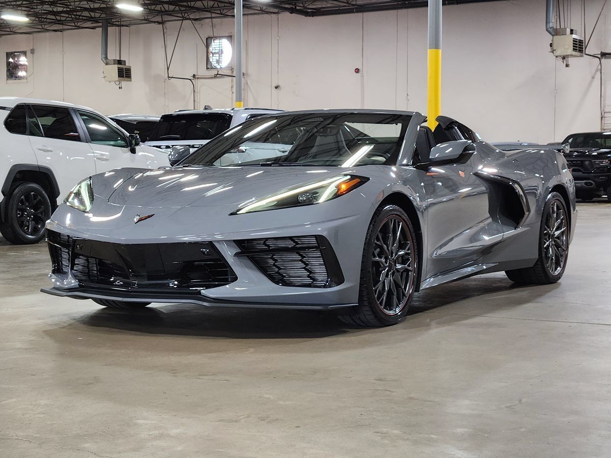 Used 2025 Chevrolet Corvette Stingray Preferred Conv w/ Z51 Performance Package RWD image 4