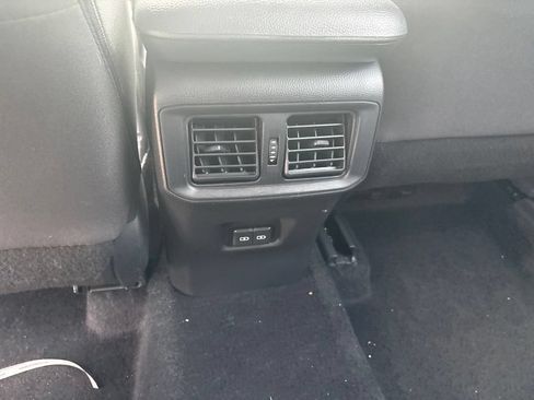 Used 2025 Toyota RAV4 XLE AWD/4WD image 22