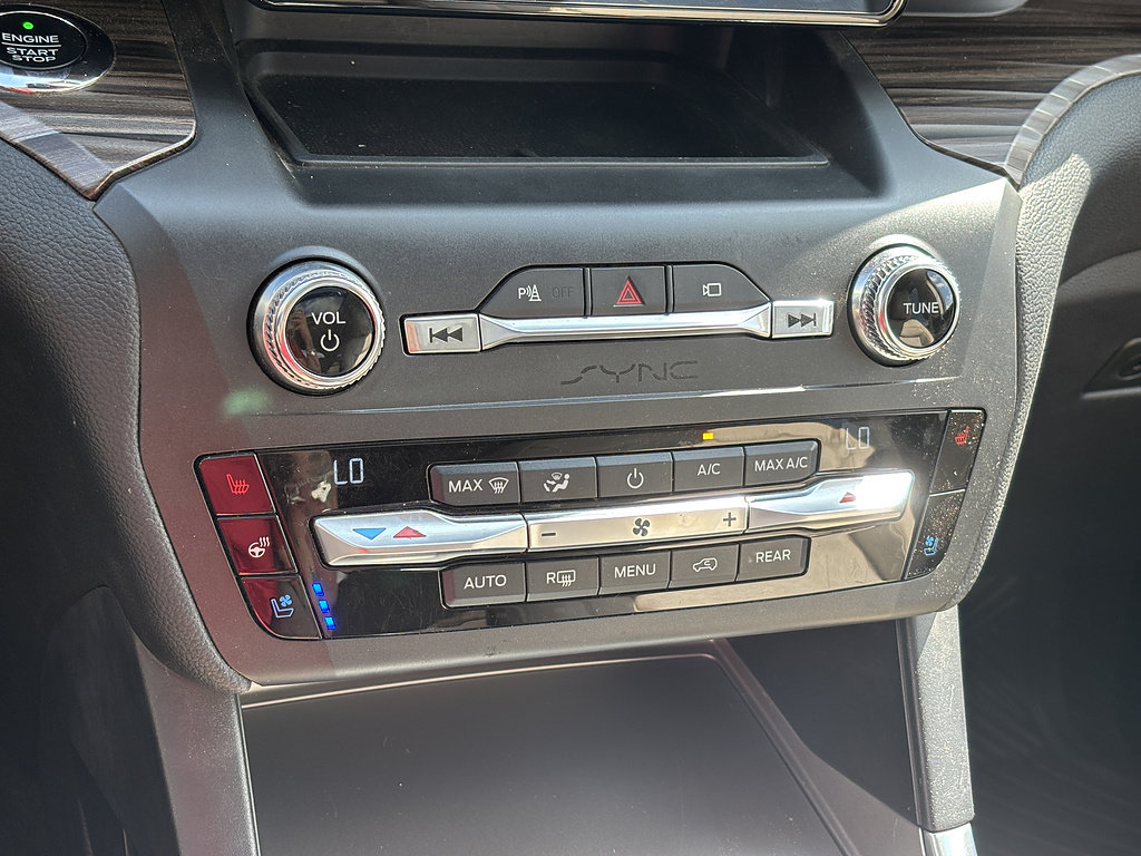 Used 2020 Ford Explorer Limited RWD image 12