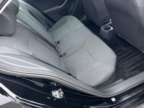 Used 2011 Volkswagen Jetta Sedan image 15