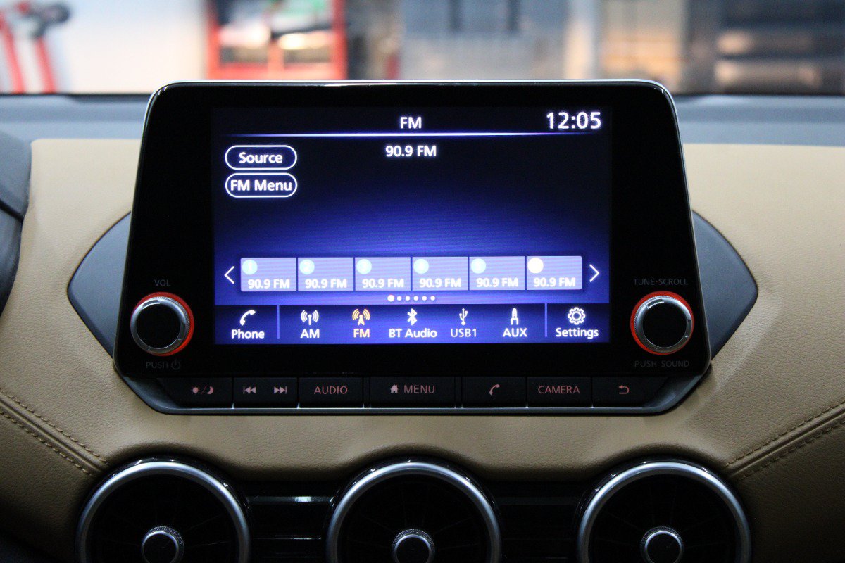 Used 2021 Nissan Sentra SV w/ SV Premium Package FWD image 24