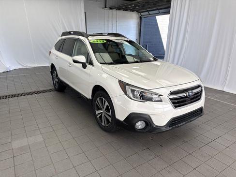 Used 2019 Subaru Outback 3.6R Limited image 3
