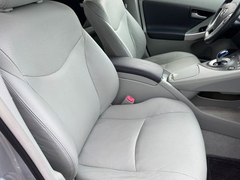 Used 2010 Toyota Prius Three image 27