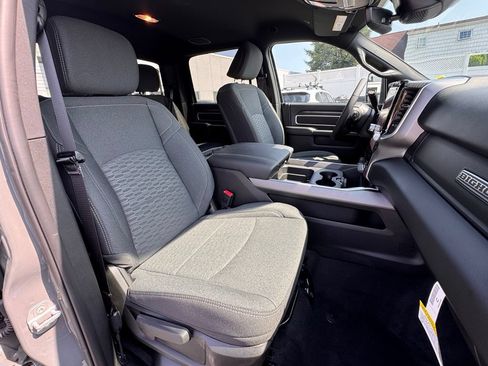 New 2026 RAM 2500 Big Horn AWD/4WD image 18