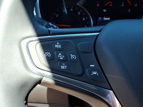 Used 2023 Chevrolet Equinox LT AWD/4WD image 15