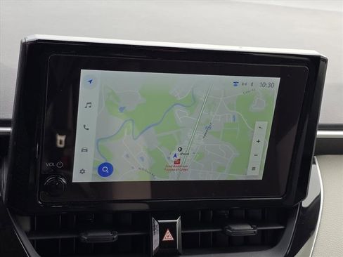 Used 2024 Toyota Corolla LE w/ LE Convenience Package image 8