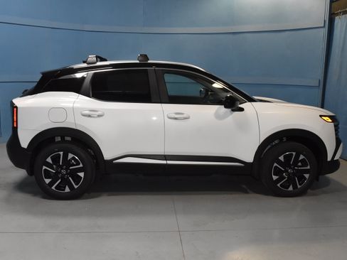 New 2026 Nissan Kicks SV w/ Cold Weather Package AWD/4WD image 19