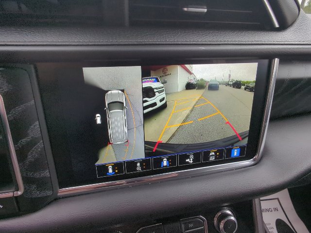 Used 2023 GMC Yukon XL Denali AWD/4WD image 22