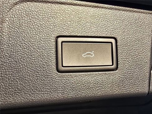 New 2026 Volkswagen Atlas SE image 27