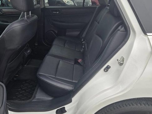 Used 2018 Subaru Outback 2.5i Limited AWD/4WD image 16