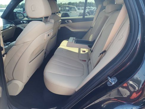 Used 2019 BMW X5 xDrive40i w/ Premium Package 2 AWD/4WD image 14