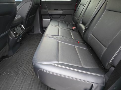 Used 2025 Ford F150 Lariat w/ Equipment Group 501A Mid image 12