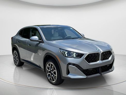 New 2026 BMW X2 xDrive28i w/ Technology Package AWD/4WD image 3