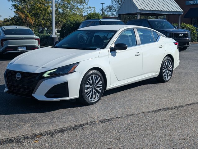 Used 2026 Nissan Altima 2.5 SV FWD image 1