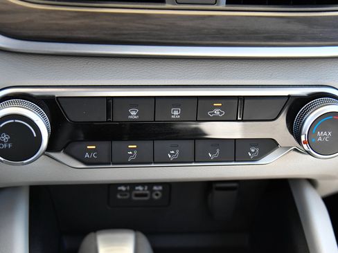 Used 2025 Nissan Altima 2.5 SV FWD image 23