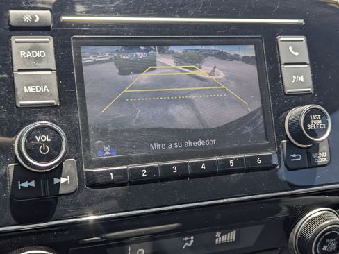 Used 2017 Honda CR-V LX image 11