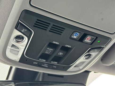 Used 2022 Honda Pilot Elite image 22