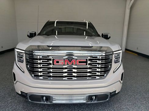 Used 2026 GMC Sierra 1500 Denali w/ Denali Reserve Package AWD/4WD image 8