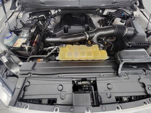 Used 2019 Ford F150 Lariat w/ Equipment Group 502A Luxury image 8