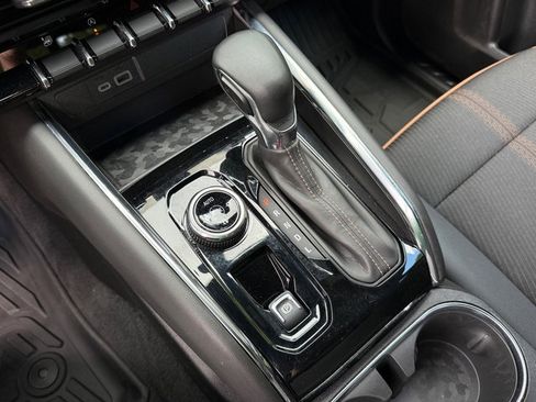 Used 2025 GMC Canyon AT4 AWD/4WD image 24